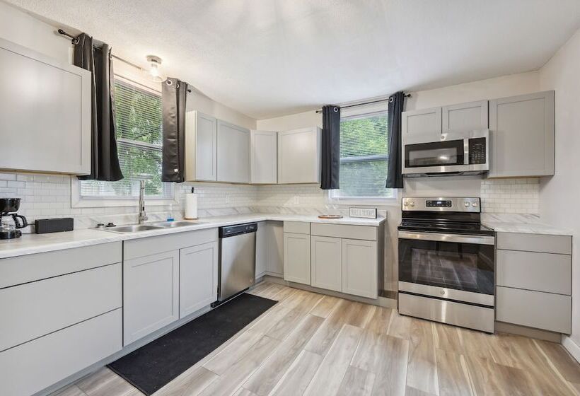 Macon Cottage W/ Porch 2 Mi To Downtown!