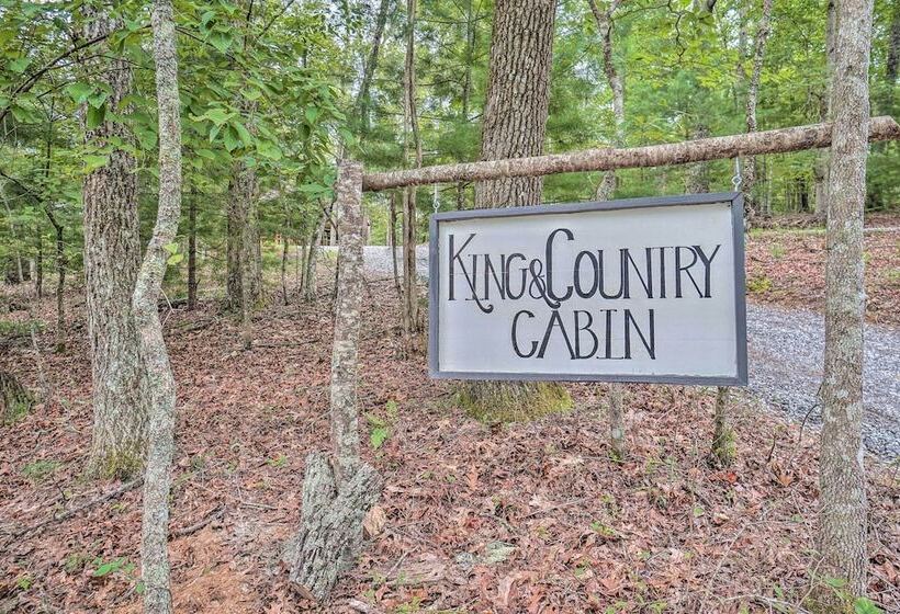 Peaceful Cabin On 3 Private Acres: Deck & Fire Pit