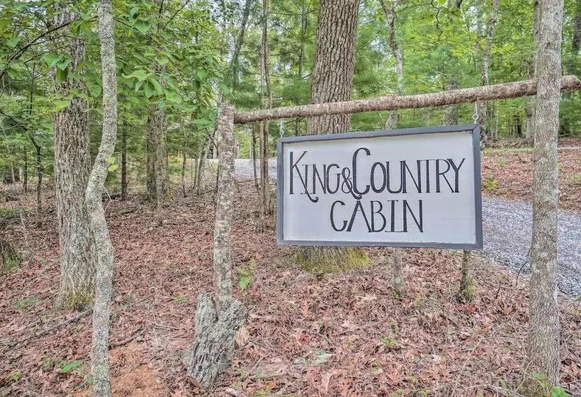 Peaceful Cabin On 3 Private Acres: Deck & Fire Pit