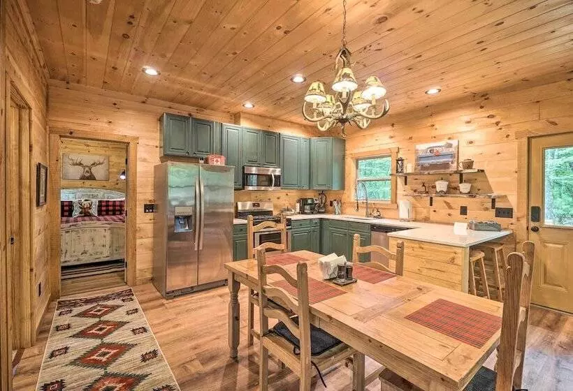 Peaceful Cabin On 3 Private Acres: Deck & Fire Pit