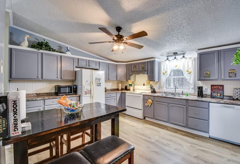 Peaceful Six Mile Vacation Home W/ Fire Pit