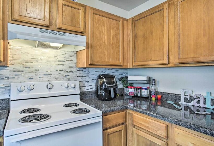 Pet Friendly Home < 3 Mi To French Quarter!