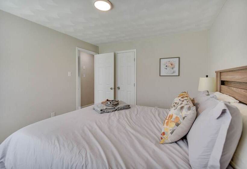 Portsmouth Vacation Rental: Near Parks & Golf