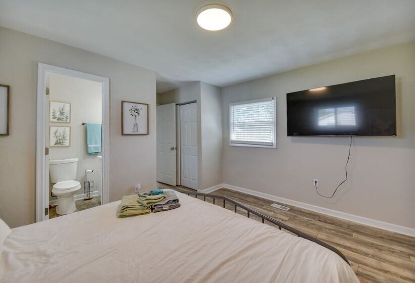 Portsmouth Vacation Rental: Near Parks & Golf