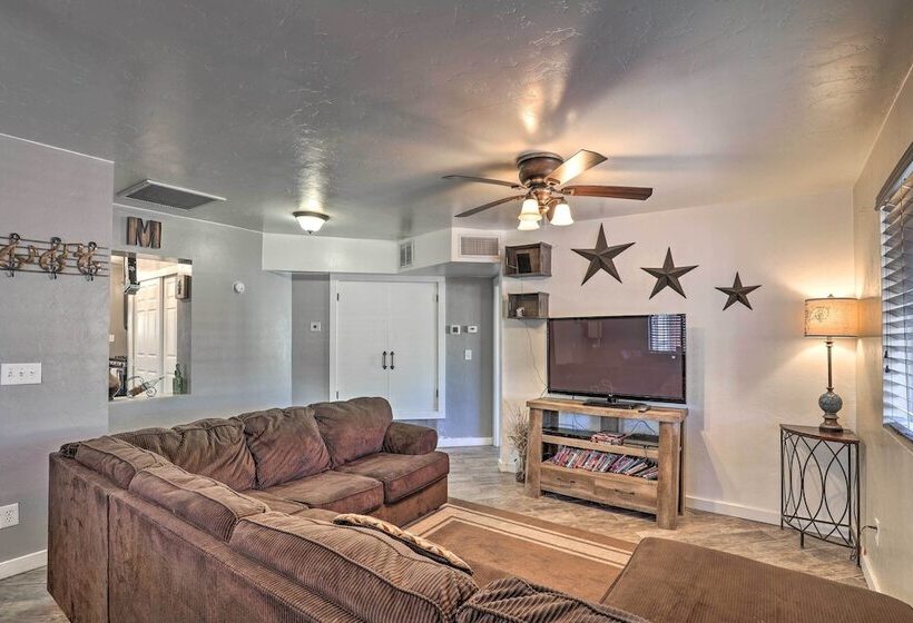 Ranch Style Retreat W/ Fire Pit < 1 Mi To U Of A!