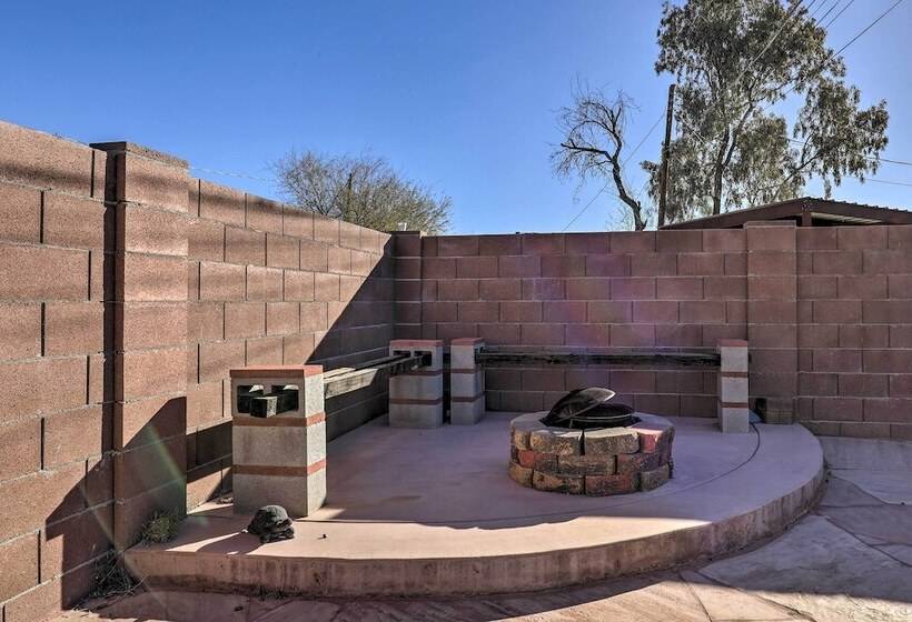 Ranch Style Retreat W/ Fire Pit < 1 Mi To U Of A!