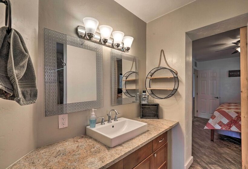 Ranch Style Retreat W/ Fire Pit < 1 Mi To U Of A!