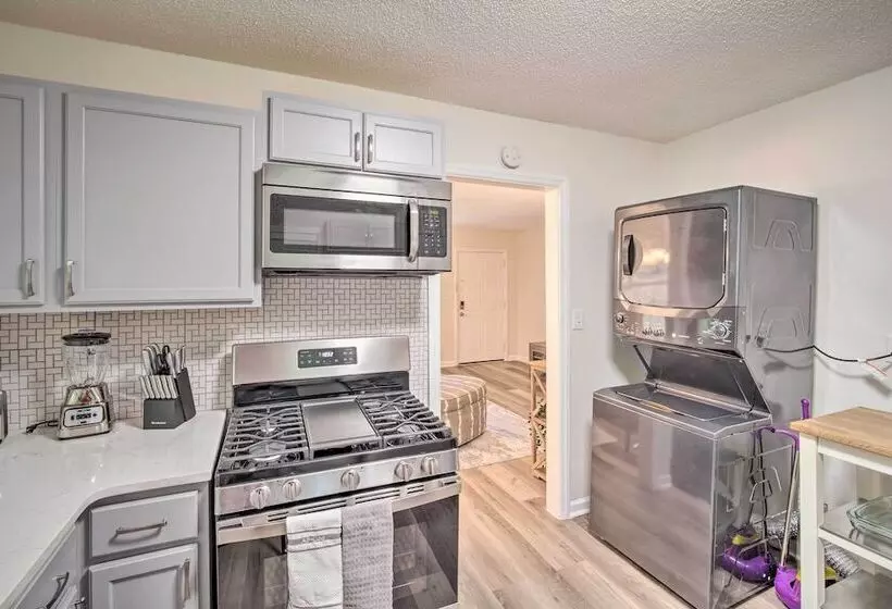 Renovated Family Home ~ 18 Mi To Dwtn Atlanta
