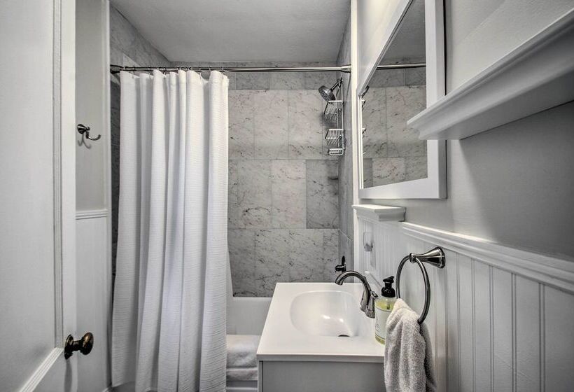 Renovated Lynchburg House ~ 2 Mi To Downtown!