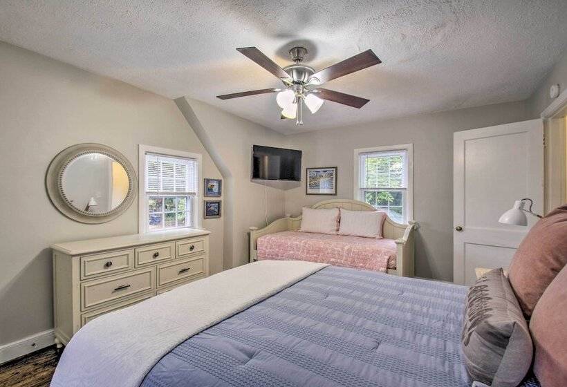 Renovated Lynchburg House ~ 2 Mi To Downtown!