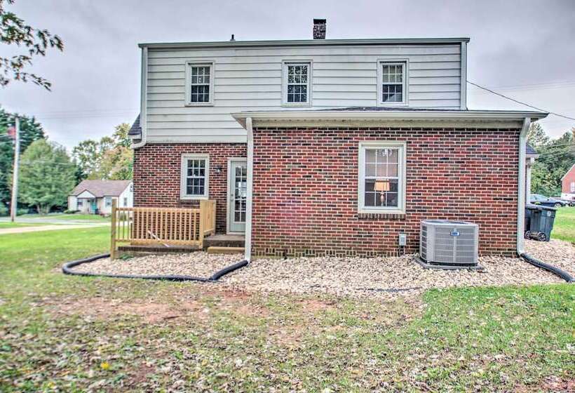Renovated Lynchburg House ~ 2 Mi To Downtown!
