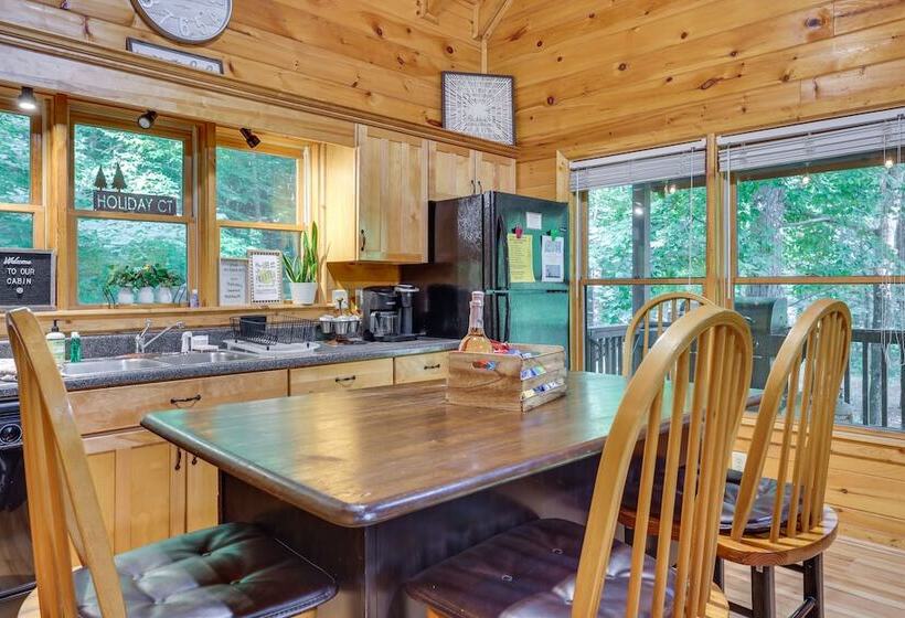 Riverfront Ellijay Cabin W/ Deck + Pool Access!