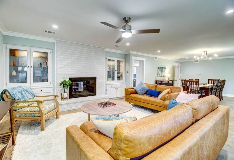 Riverfront Richmond Hill Home W/ Private Pool