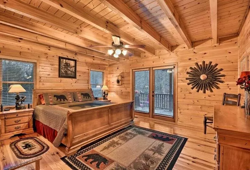 Riverside Ellijay Cabin W/ Hot Tub & Game Room