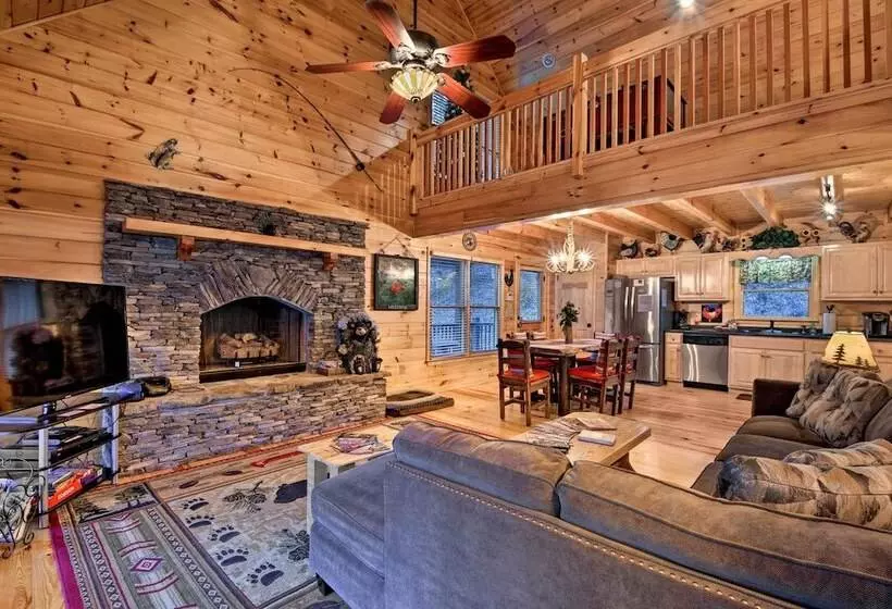 Riverside Ellijay Cabin W/ Hot Tub & Game Room