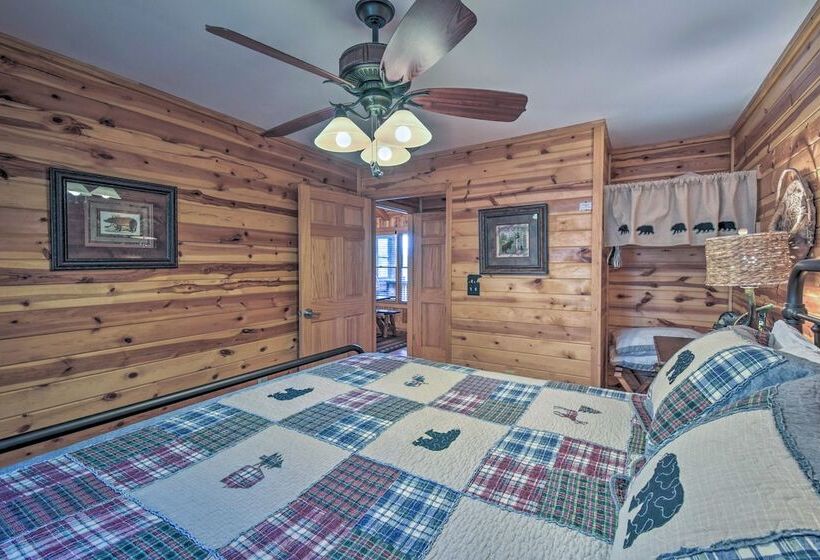 Rustic Cabin W/ Hot Tub: 2 Mi To Unicoi State Park