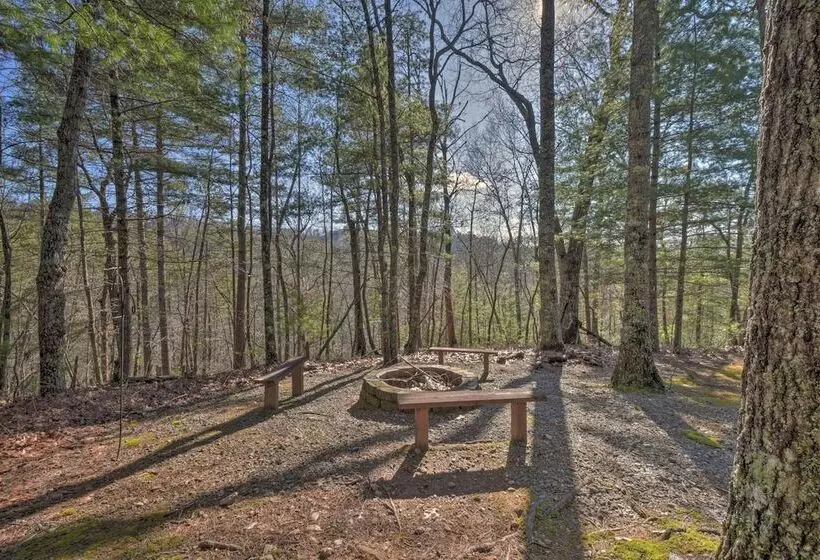 Rustic Cabin W/ Hot Tub: 2 Mi To Unicoi State Park