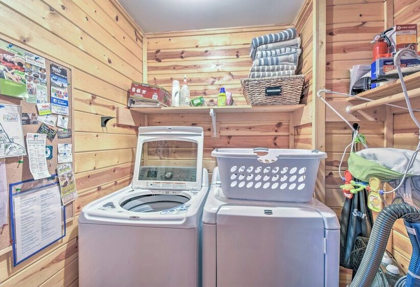 Rustic Cabin W/ Hot Tub: 2 Mi To Unicoi State Park