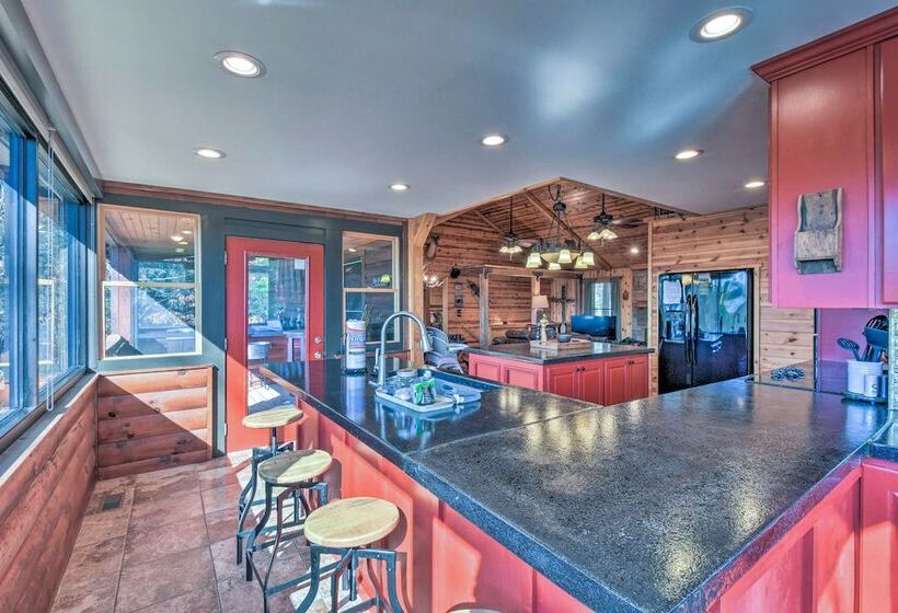 Rustic Cabin W/ Hot Tub: 2 Mi To Unicoi State Park