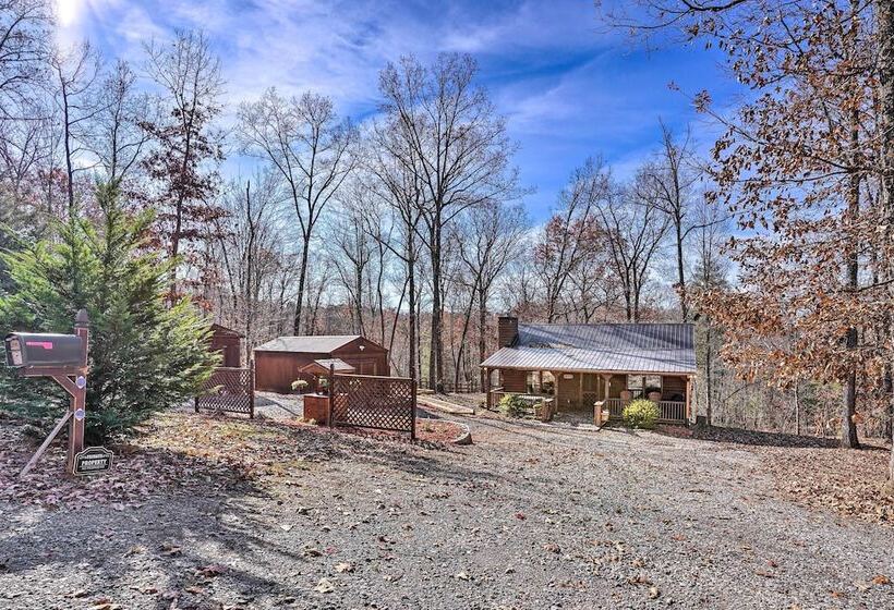 Serenity Cabin W/ Furnished Deck