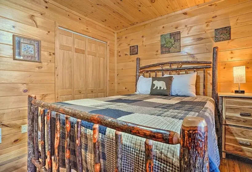 Serenity Cabin  W/ Furnished Deck