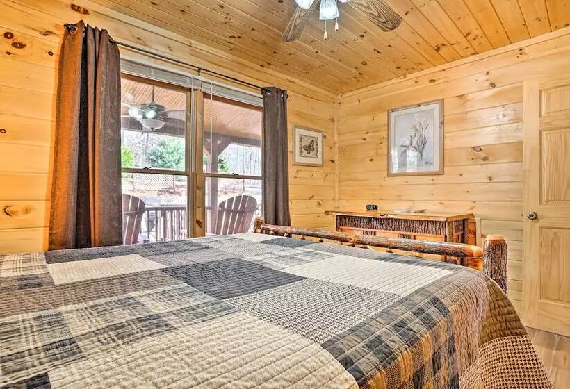 Serenity Cabin  W/ Furnished Deck