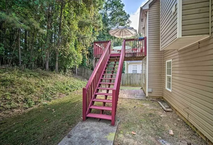 Spacious Acworth Home W/ Deck ~ 1 Mi To Lake