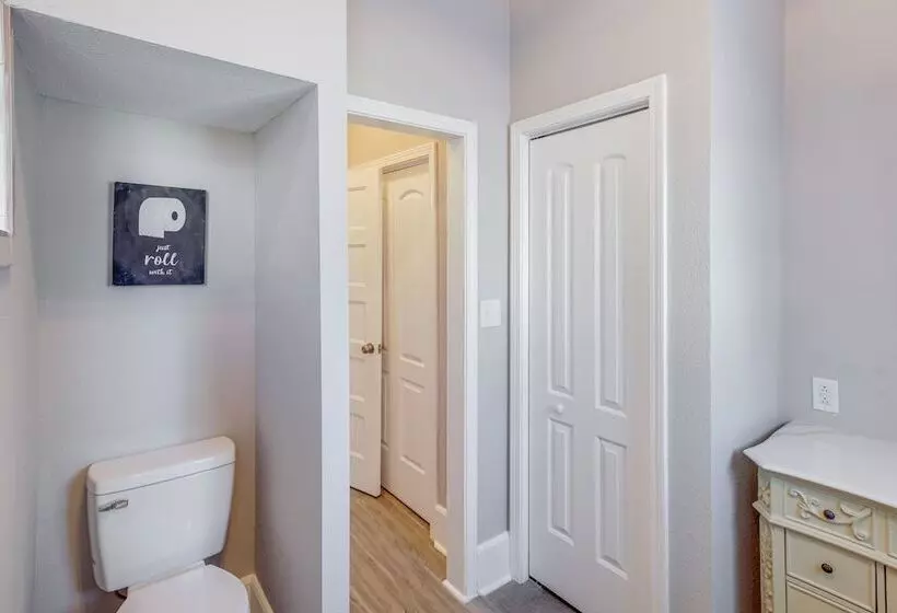 Spacious Athens Home ~ 1 Mi To Downtown!