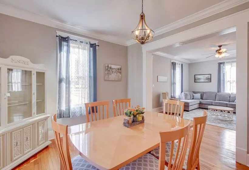 Spacious Athens Home ~ 1 Mi To Downtown!