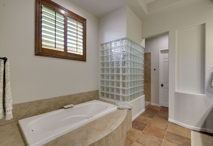 Spacious North Phoenix Oasis W/ Pool & Patio!