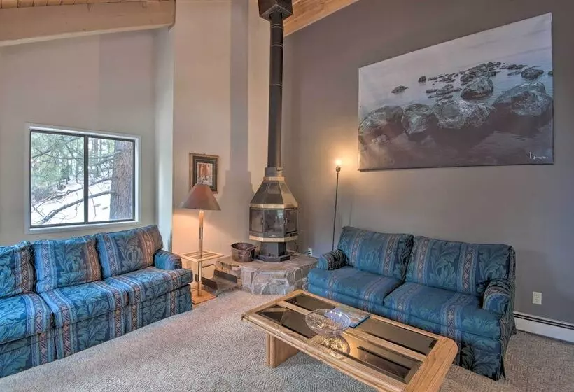 Stateline Ski House: Walk To Boulder Lift!