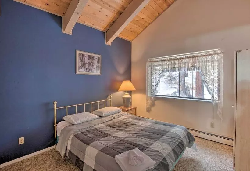 Stateline Ski House: Walk To Boulder Lift!