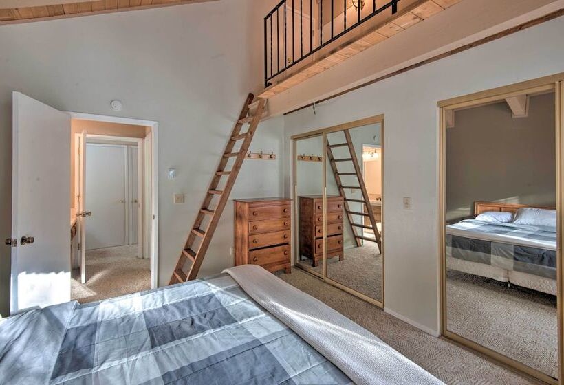 Stateline Ski House: Walk To Boulder Lift!