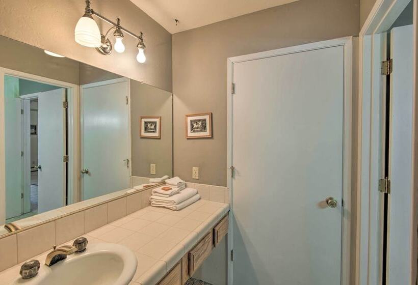 Stateline Ski House: Walk To Boulder Lift!