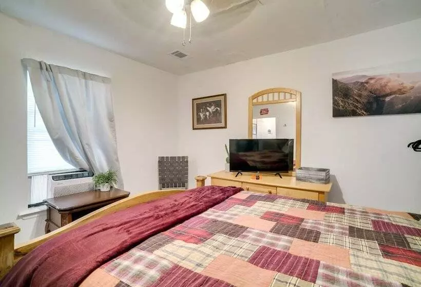 Sylvan Cabin On 73 Acres   Pond On Site!