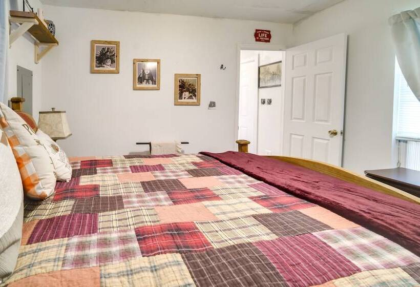 Sylvan Cabin On 73 Acres   Pond On Site!