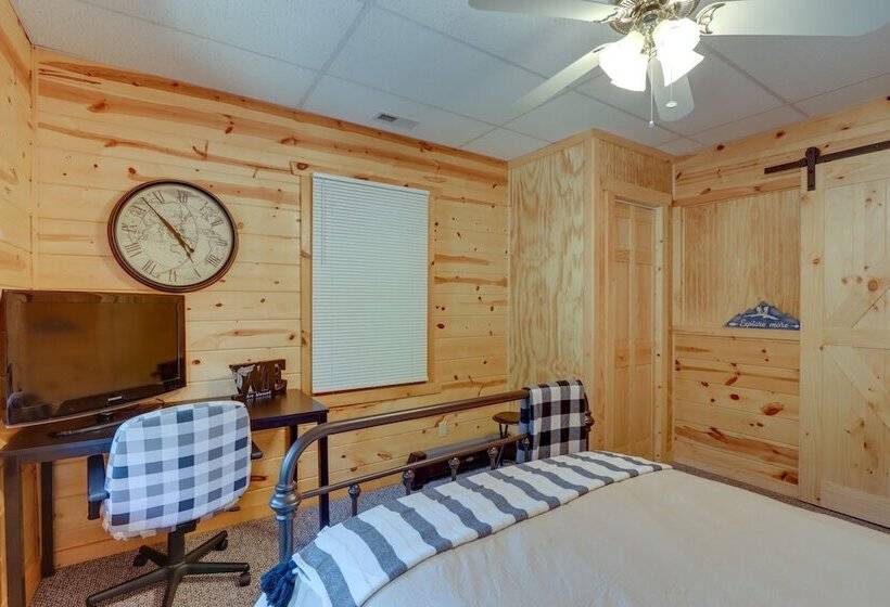 The River Rest Ellijay Cabin W/ Hot Tub!