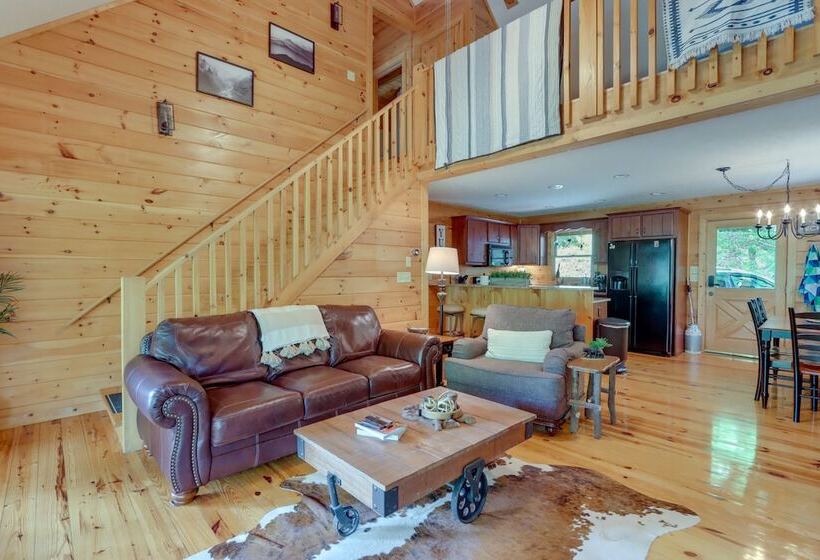 The River Rest Ellijay Cabin W/ Hot Tub!