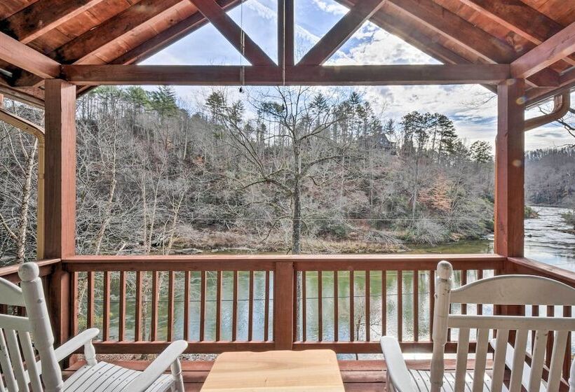 The River Rest Ellijay Cabin W/ Hot Tub!
