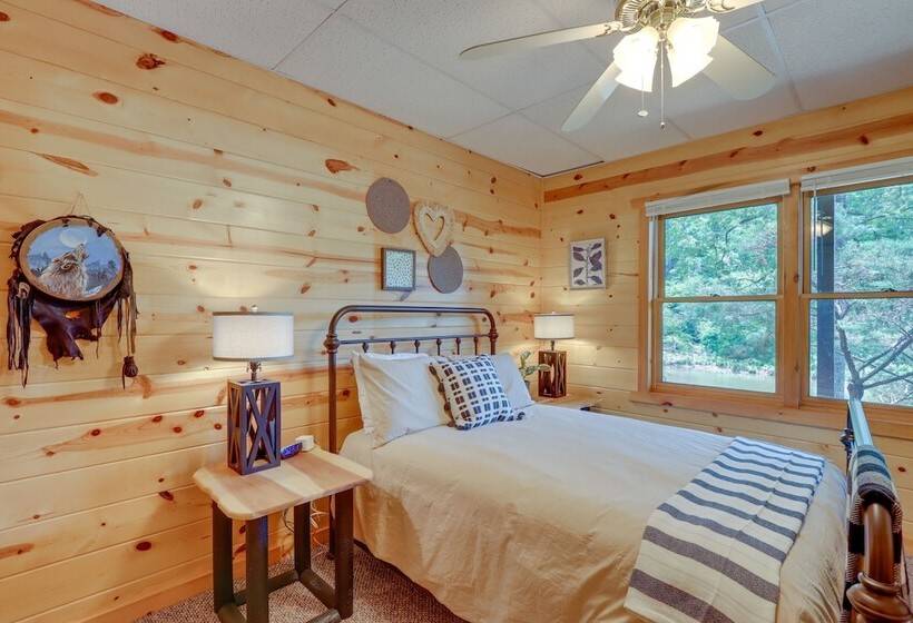 The River Rest Ellijay Cabin W/ Hot Tub!