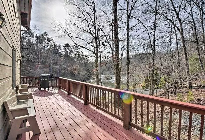 The River Rest  Ellijay Cabin W/ Hot Tub!