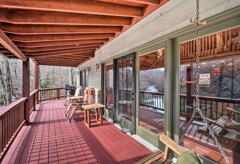 The River Rest Ellijay Cabin W/ Hot Tub!