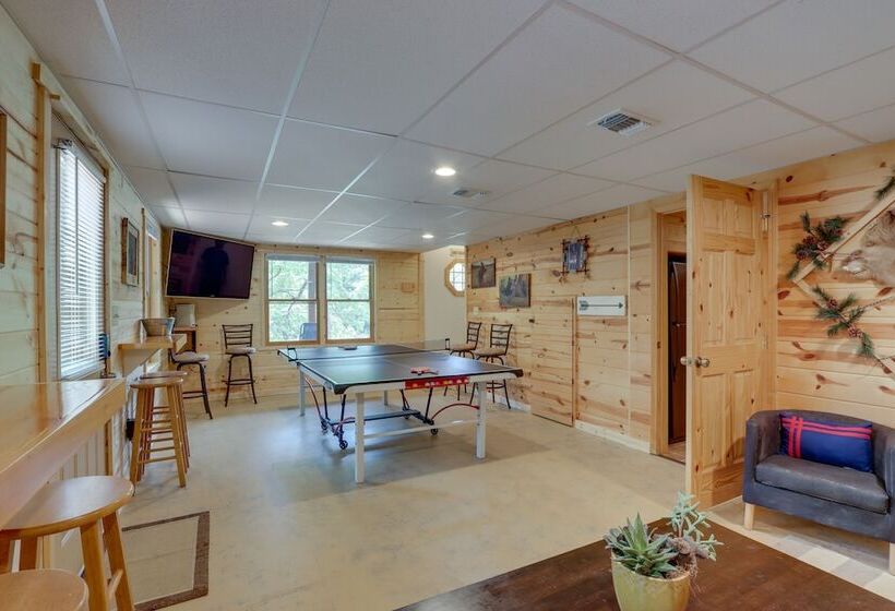 The River Rest Ellijay Cabin W/ Hot Tub!