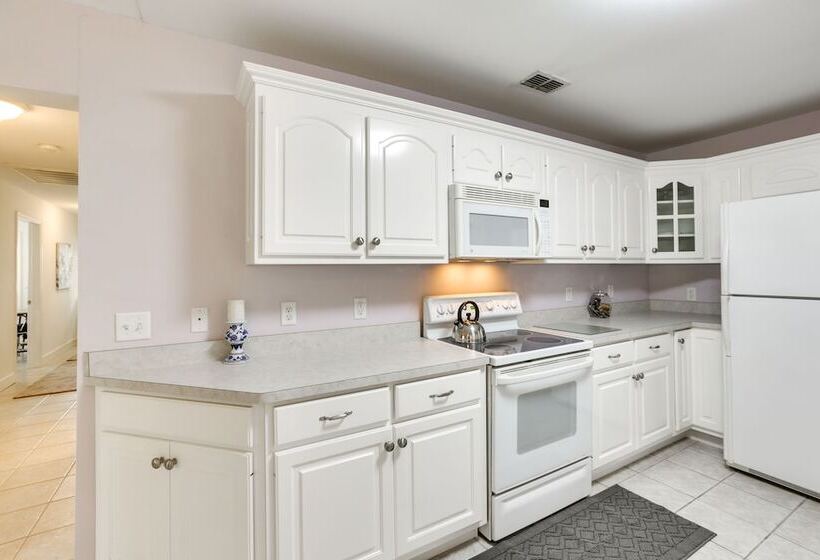 Tranquil Thomasville Retreat W/ Deck + Dining Area