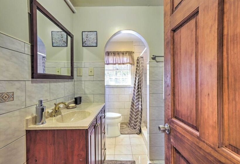 Welcoming Stone Mountain Home Hiking Nearby