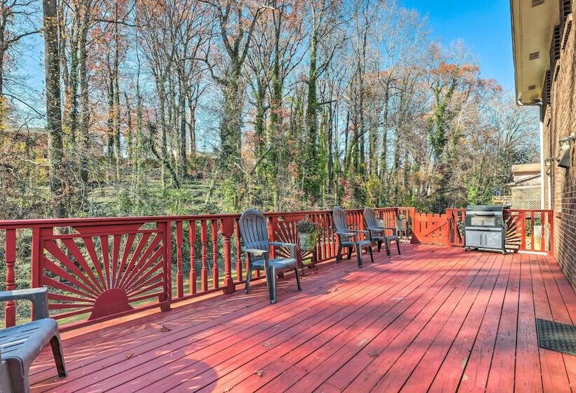 Welcoming Stone Mountain Home Hiking Nearby