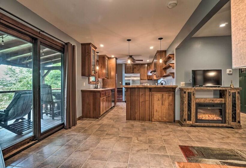Yellow Mountain Blairsville Cabin W/ Scenic Deck