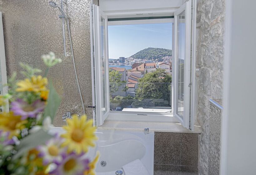 酒店 A Heritage Split