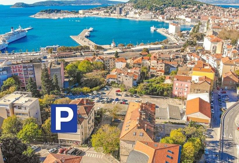 酒店 A Heritage Split