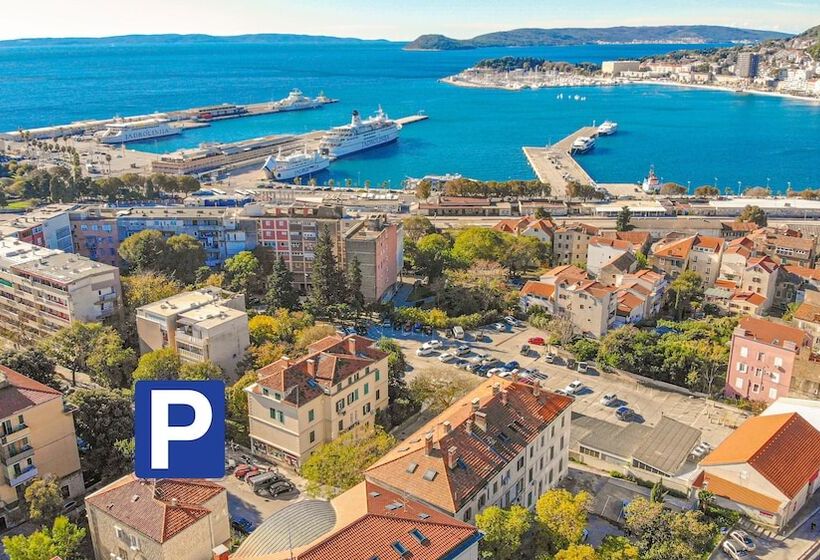 酒店 A Heritage Split